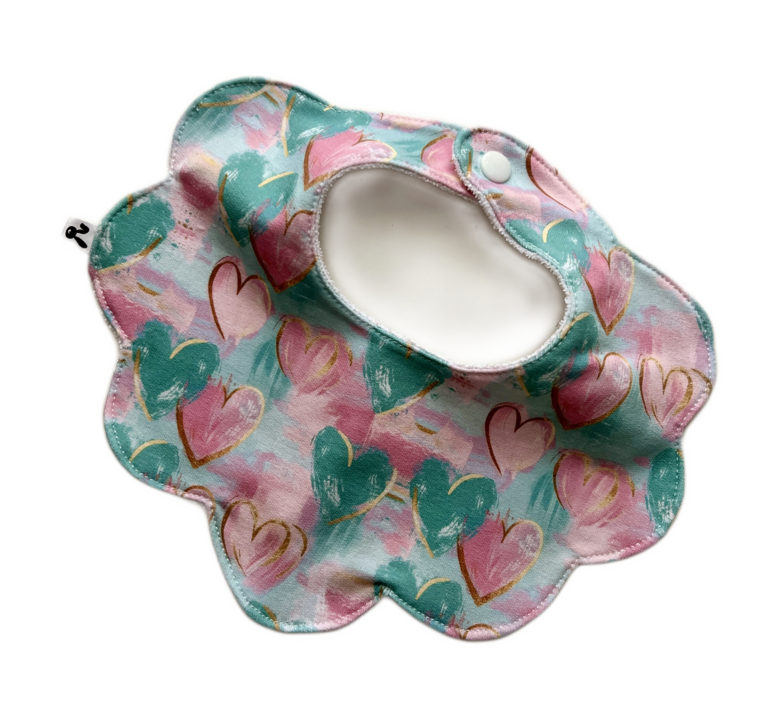 Lacīte–priekšautiņš mazulim (0–6 mēn.)