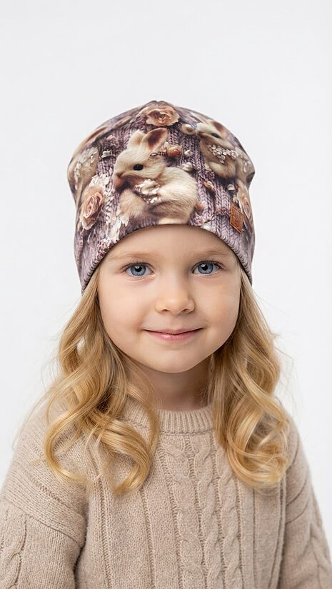 Beanie cepure 2-4gadi, zaķīši ar rozēm.
