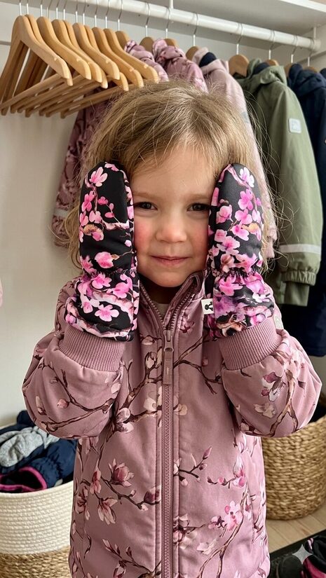 Softshell cimdi 2-4g, ķiršu ziedi