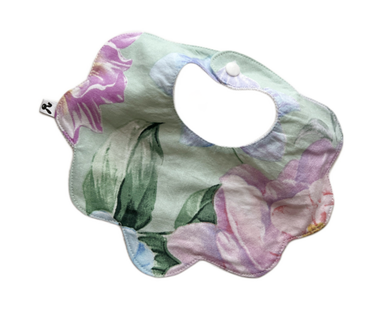 Lacīte–priekšautiņš mazulim (0–6 mēn.)