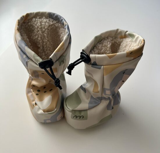 0-6m ziemas zābaciņi, bēša Teddy odere